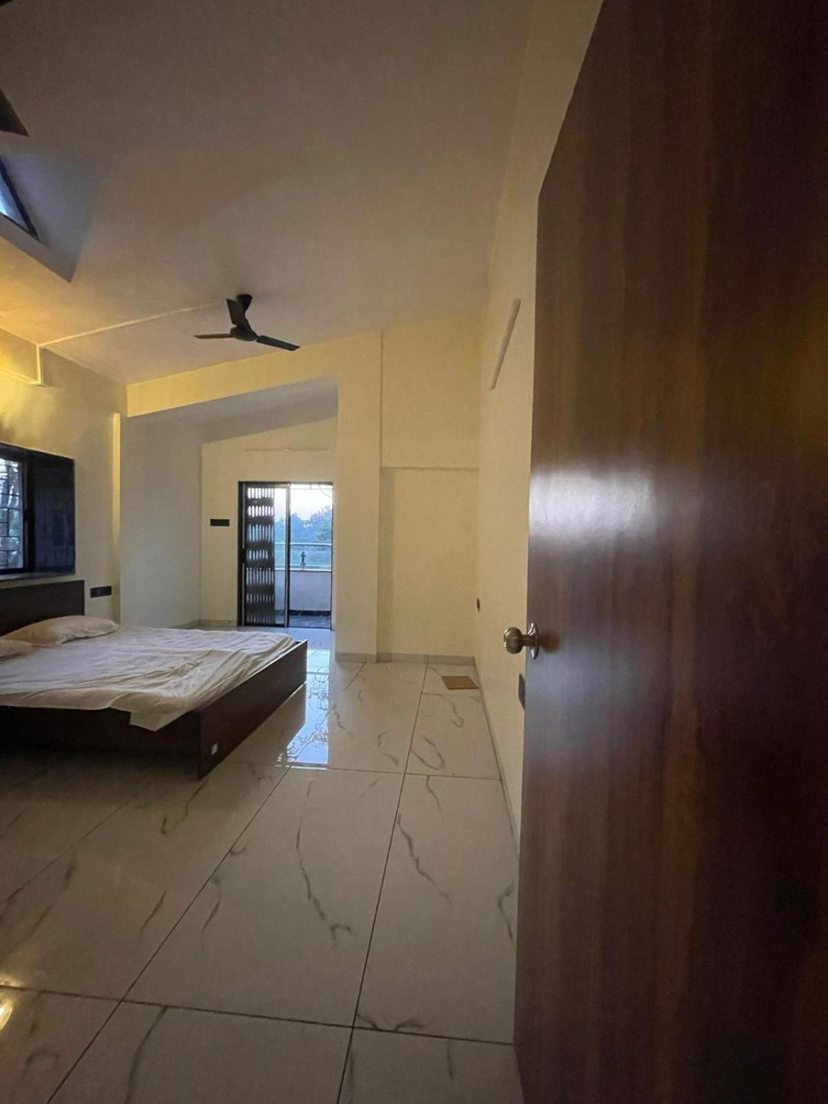 Mannat Villa With Swimming Pool And Garden โลนาวาลา ภายนอก รูปภาพ