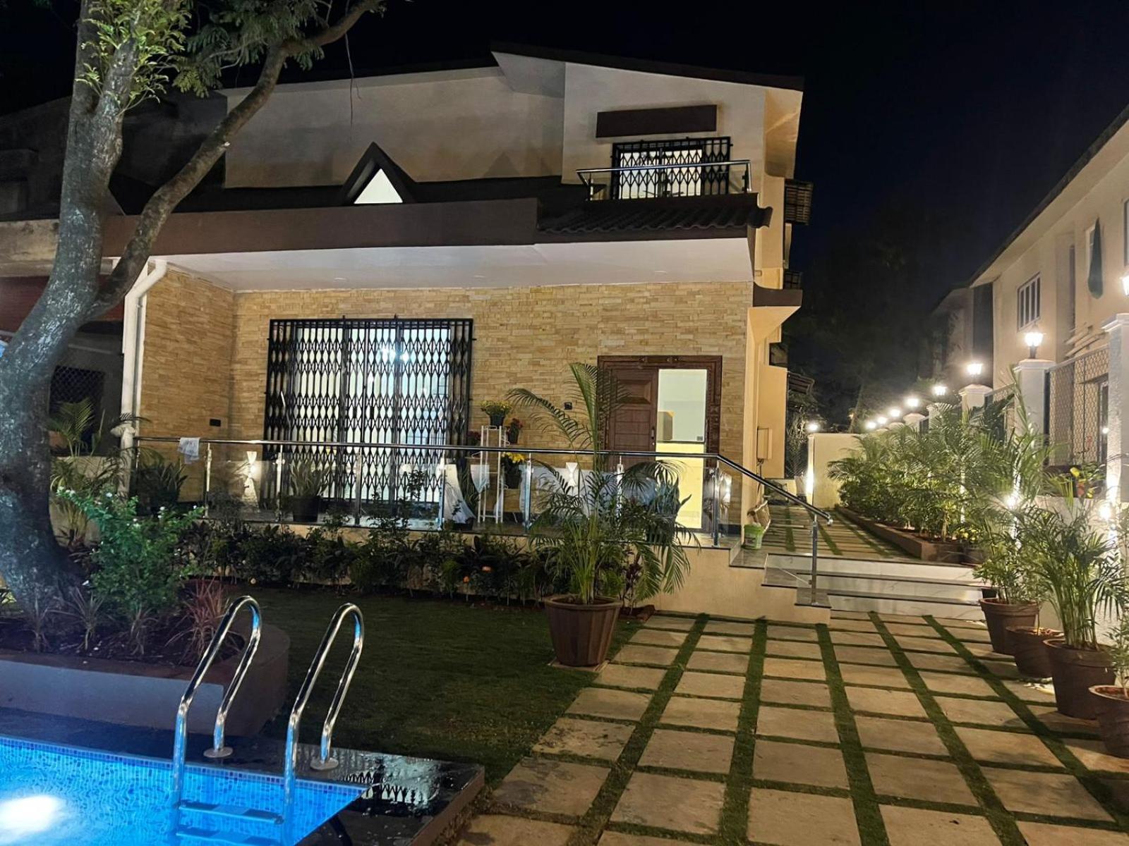Mannat Villa With Swimming Pool And Garden โลนาวาลา ภายนอก รูปภาพ