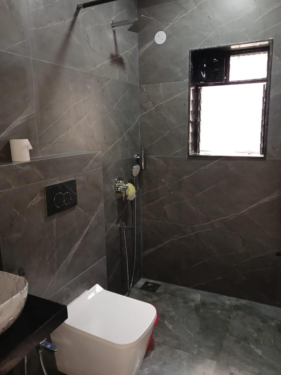 Mannat Villa With Swimming Pool And Garden โลนาวาลา ภายนอก รูปภาพ
